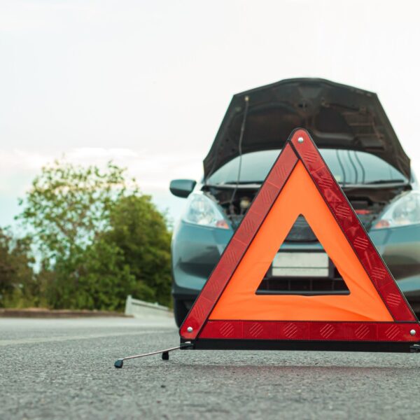 Bezpieczeństwo na drodze: Jak zadbać o siebie i innych podczas jazdy?