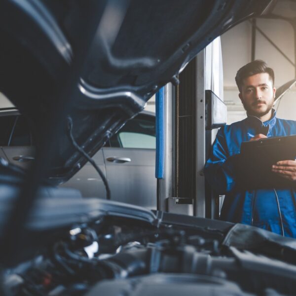 Jak skutecznie zabezpieczyć samochód przed kradzieżą? Najnowocześniejsze technologie i tradycyjne metody