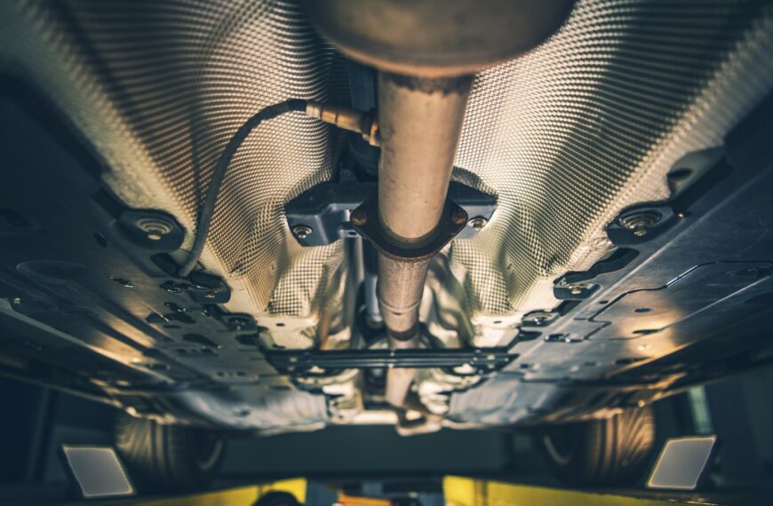 Jak poprawnie dbać o układ wydechowy w samochodzie i przedłużyć jego żywotność?